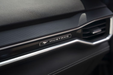2024 Mustang Interior 02.jpg